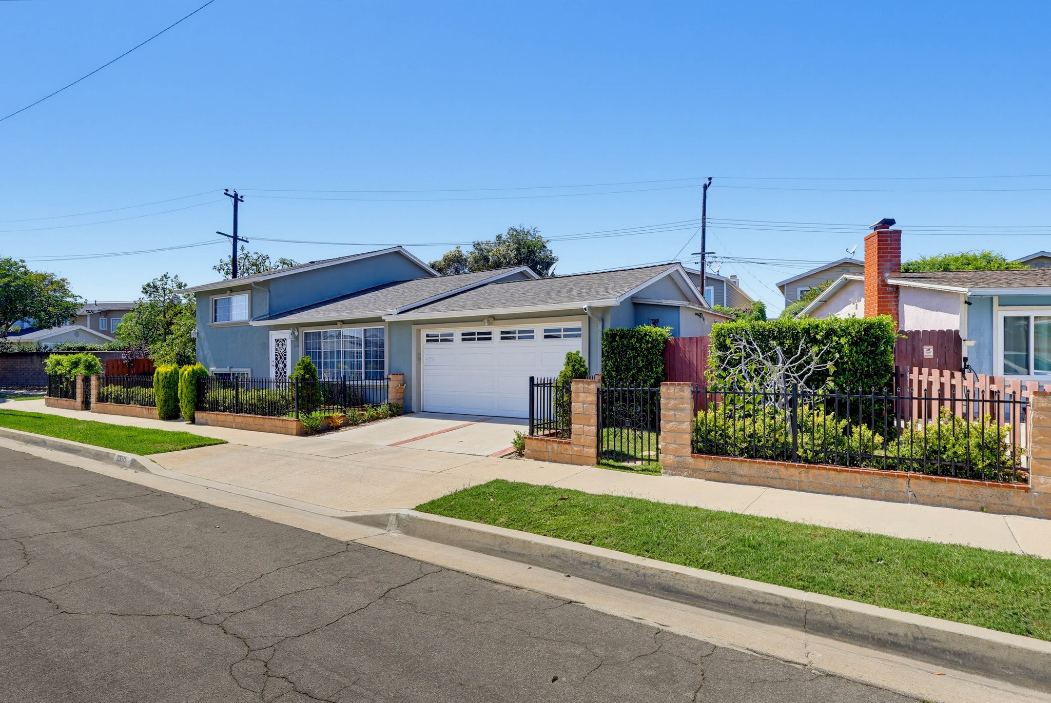 Virtual tour photo 3 of 104 for 23311 Broadwell Ave