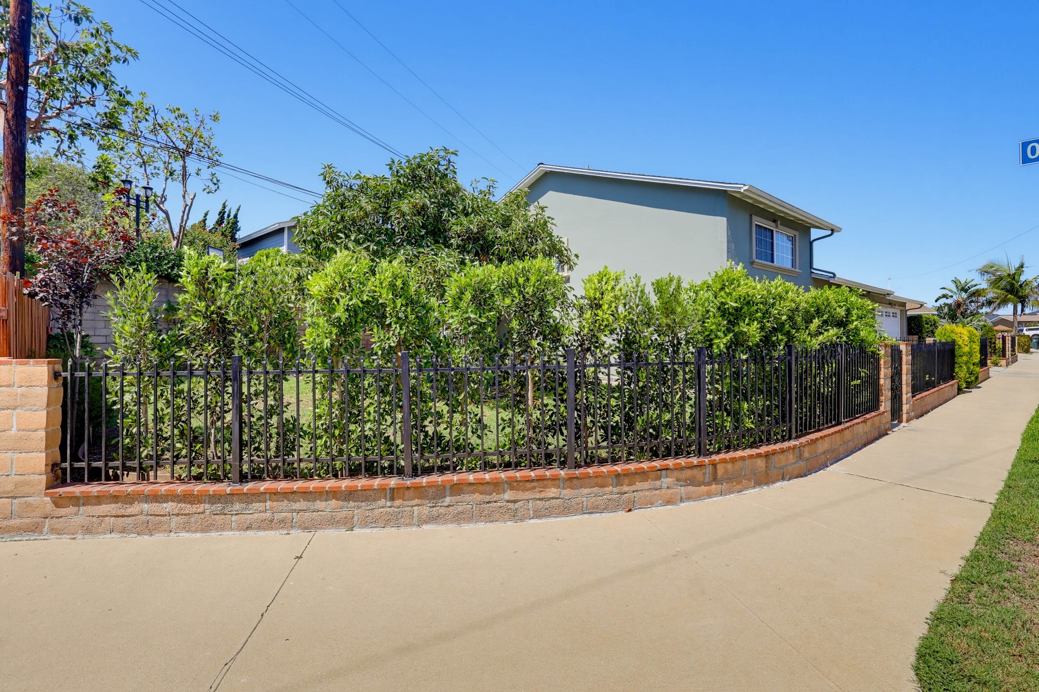 Virtual tour photo 4 of 104 for 23311 Broadwell Ave