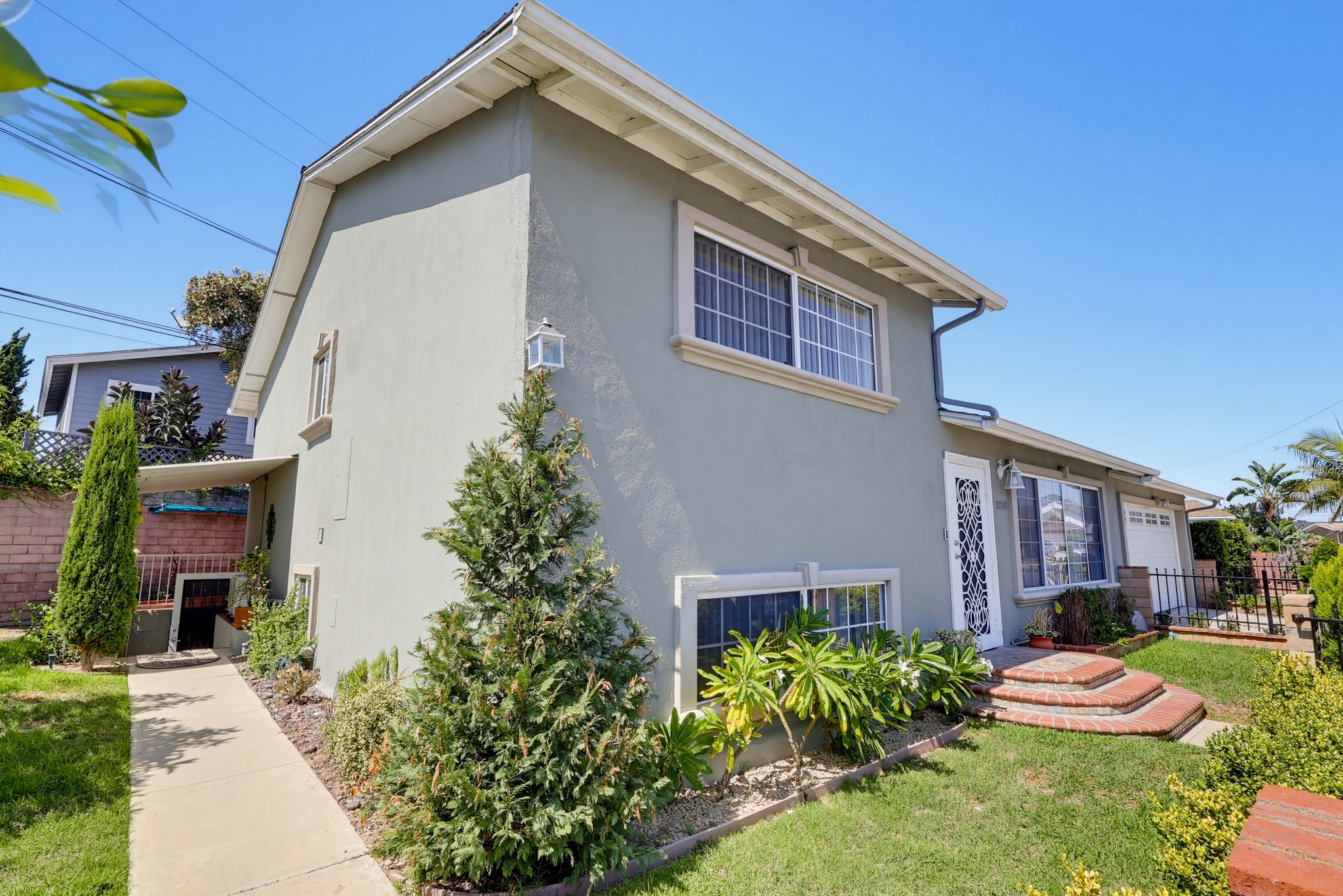 Virtual tour photo 7 of 104 for 23311 Broadwell Ave