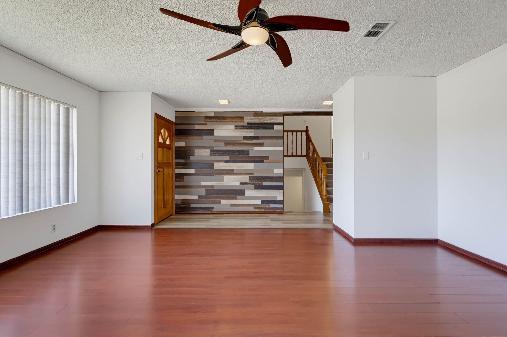 Virtual tour photo 16 of 104 for 23311 Broadwell Ave