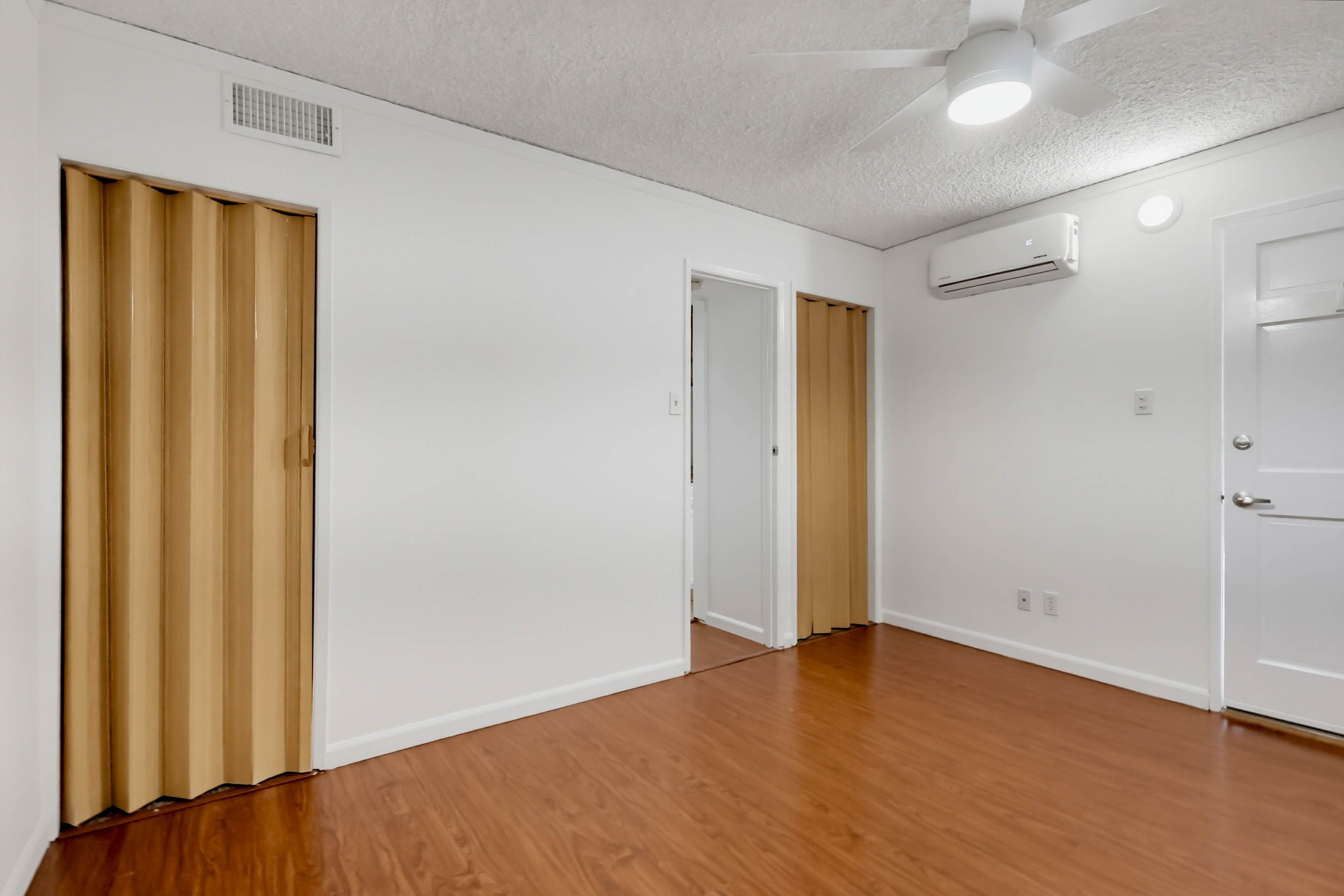 Virtual tour photo 72 of 104 for 23311 Broadwell Ave