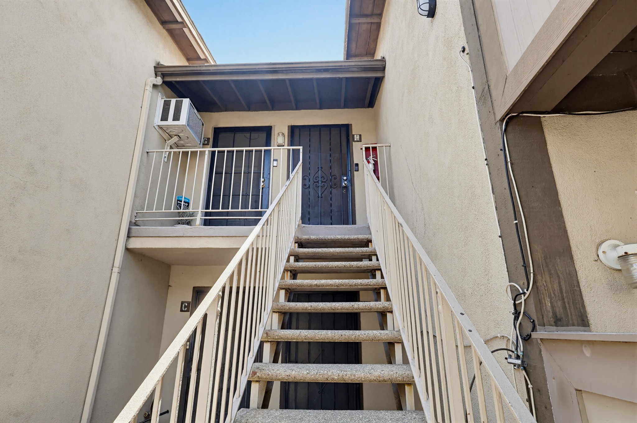 Virtual tour photo 6 of 61 for 23320 Sesame St