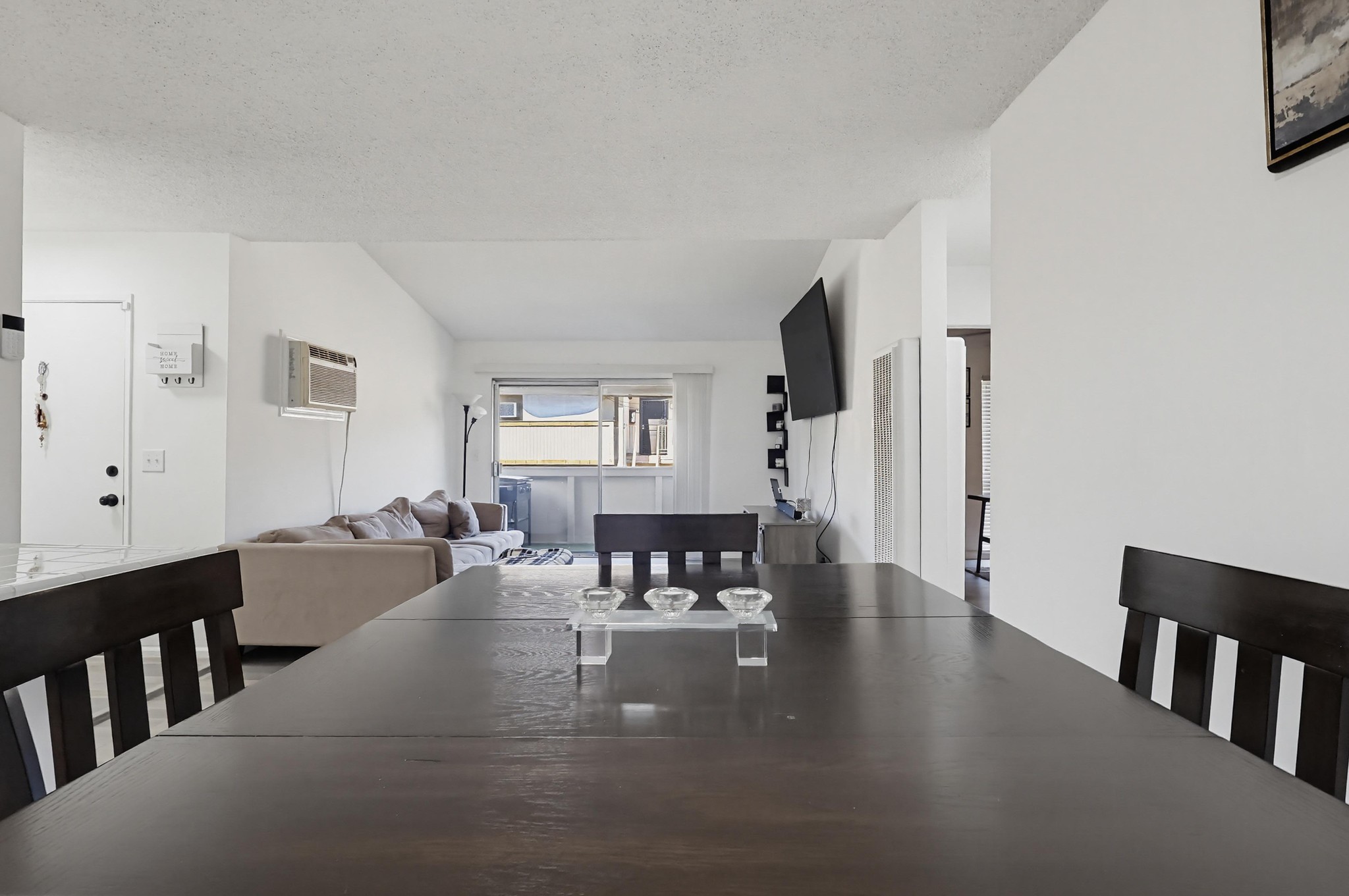 Virtual tour photo 19 of 61 for 23320 Sesame St