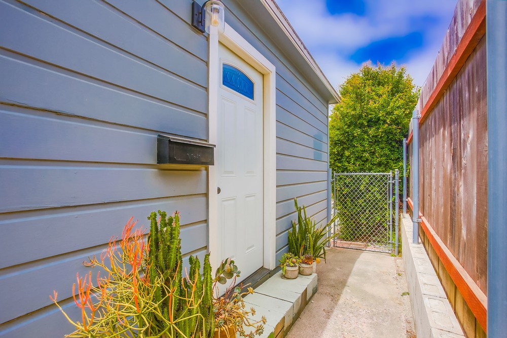 Virtual tour photo 3 of 22 for 2336 Denver St