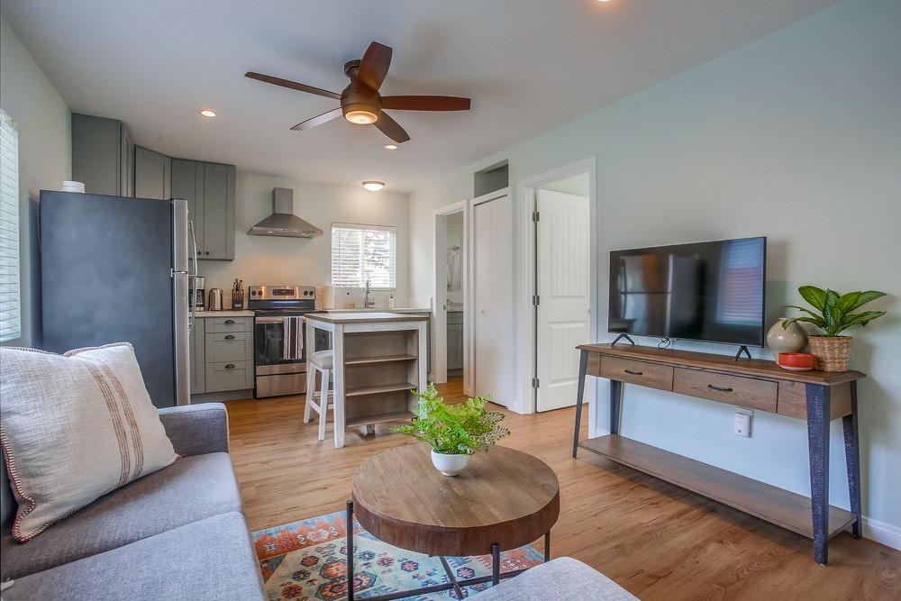 Virtual tour photo 8 of 22 for 2336 Denver St