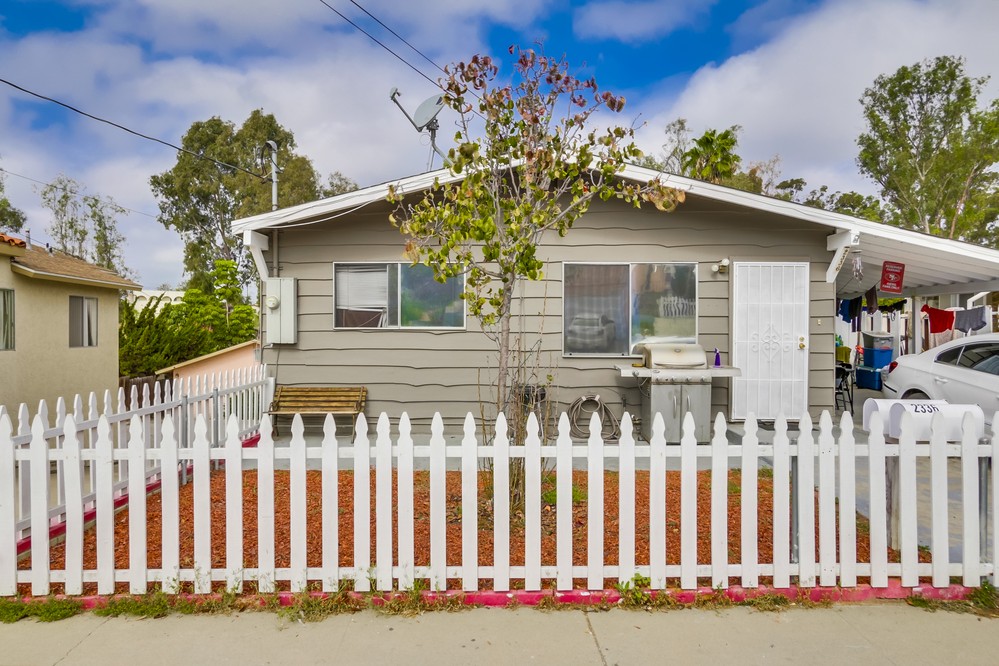 Virtual tour photo 1 of 32 for 2336 Sumac Drive