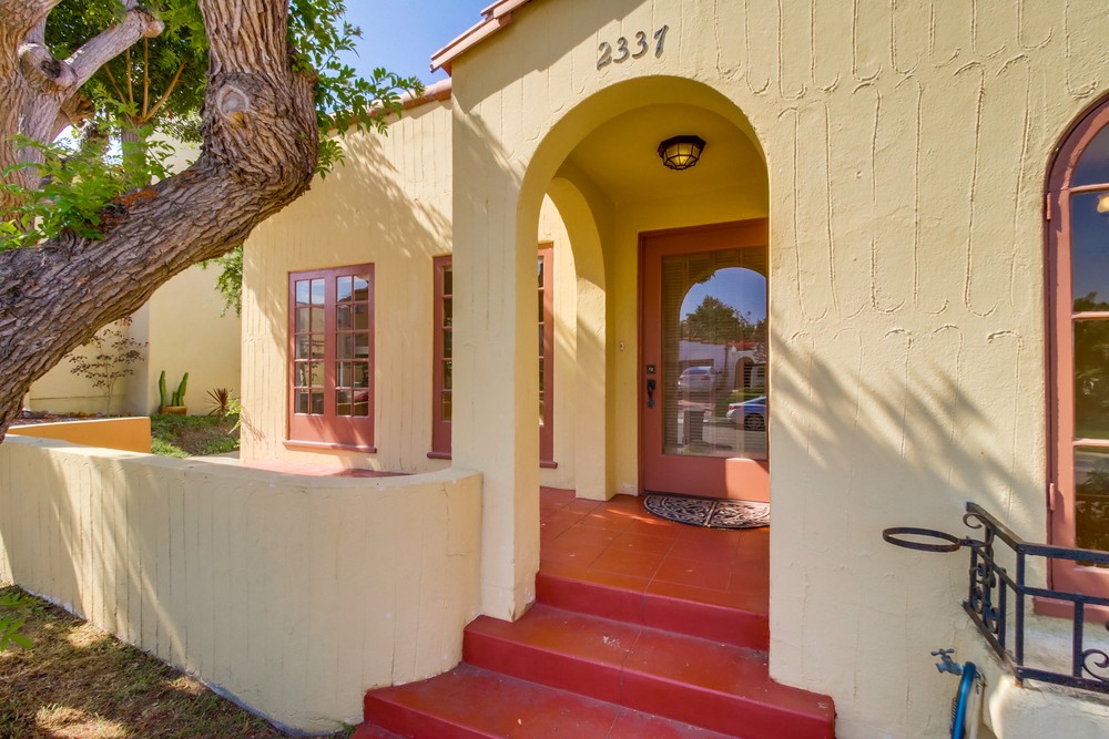 Virtual tour photo 6 of 40 for 2337 Hickory St