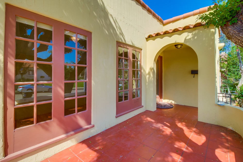 Virtual tour photo 8 of 40 for 2337 Hickory St