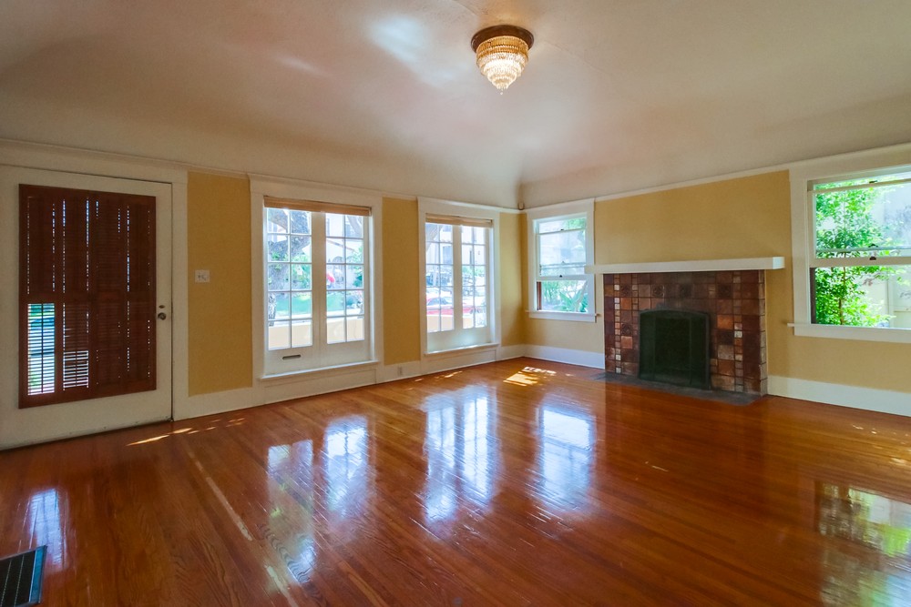 Virtual tour photo 9 of 40 for 2337 Hickory St