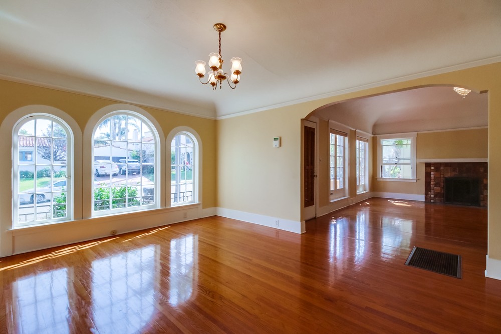 Virtual tour photo 15 of 40 for 2337 Hickory St