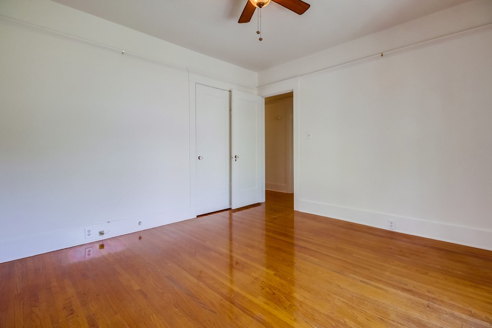 Virtual tour photo 24 of 40 for 2337 Hickory St