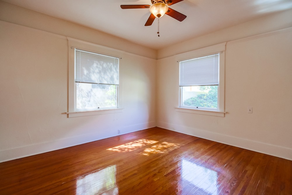 Virtual tour photo 25 of 40 for 2337 Hickory St