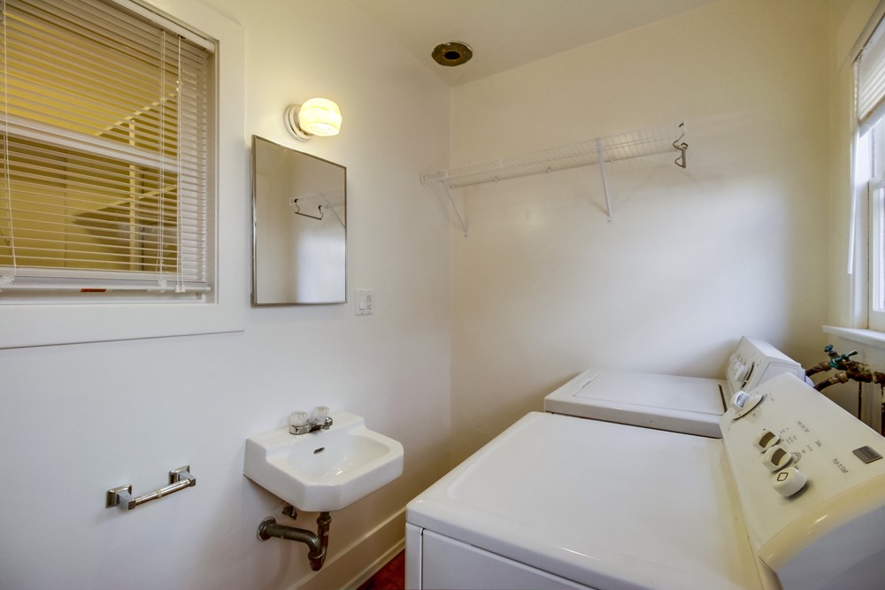 Virtual tour photo 32 of 40 for 2337 Hickory St