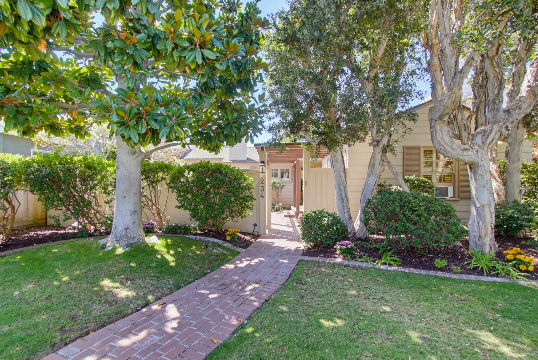 Virtual tour photo 5 of 85 for 234 H Ave
