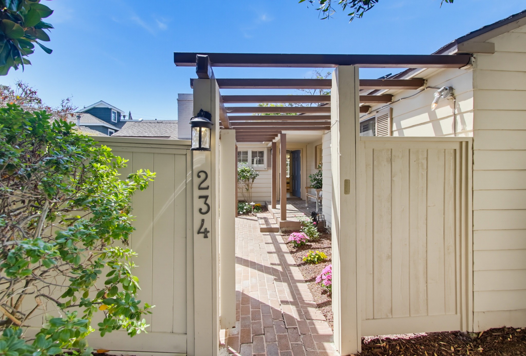 Virtual tour photo 6 of 85 for 234 H Ave