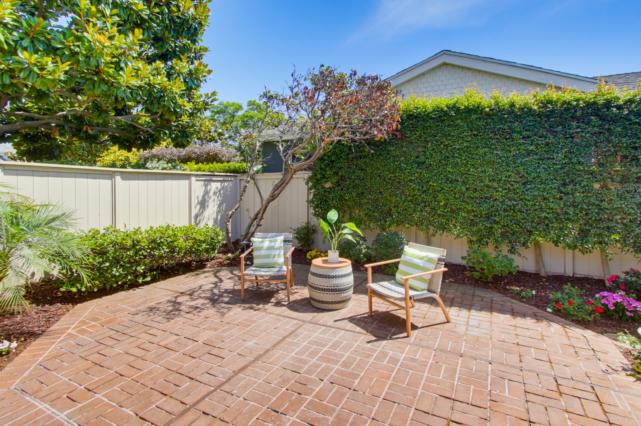 Virtual tour photo 8 of 85 for 234 H Ave