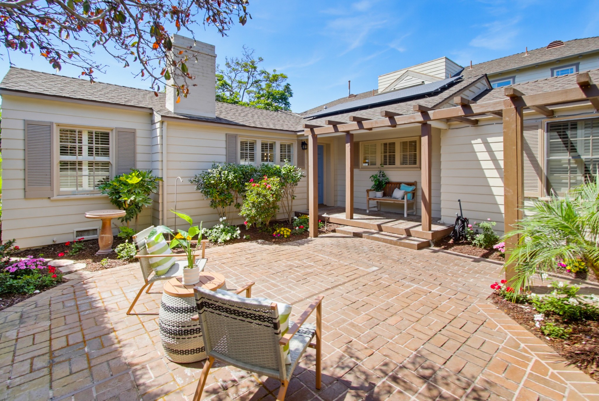 Virtual tour photo 10 of 85 for 234 H Ave