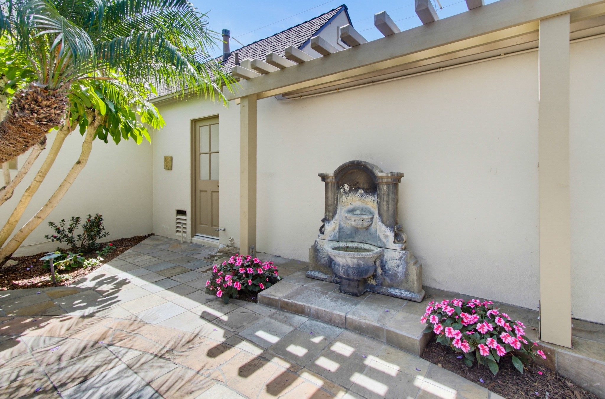 Virtual tour photo 59 of 85 for 234 H Ave
