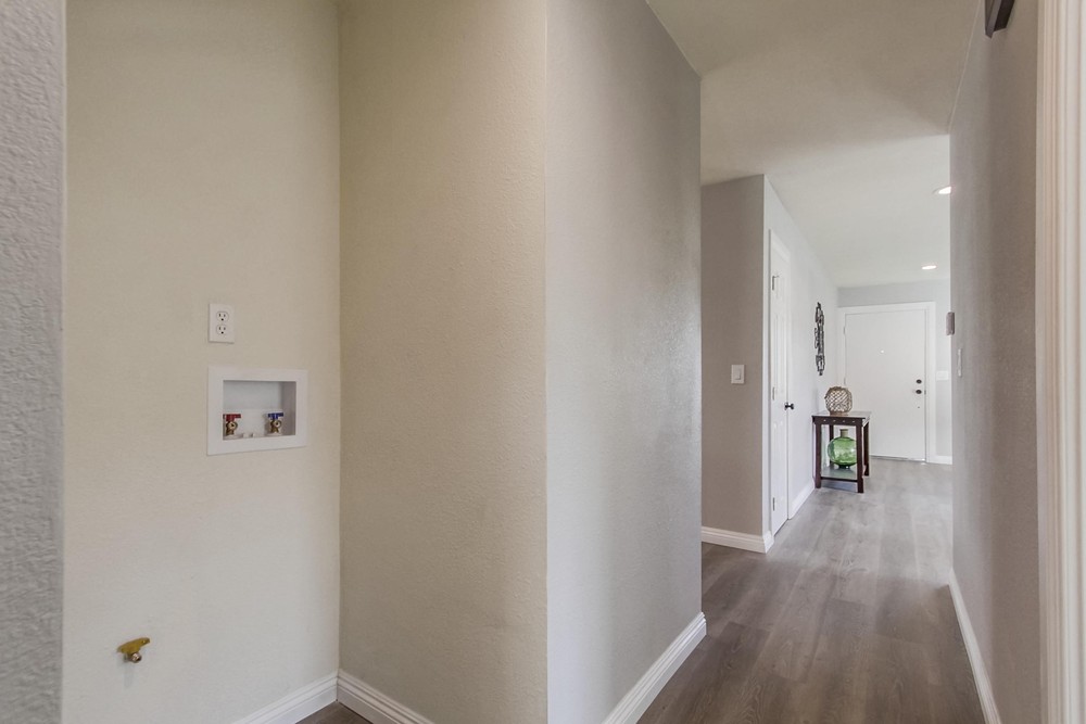 Virtual tour photo 30 of 37 for 234 Parkbrook St
