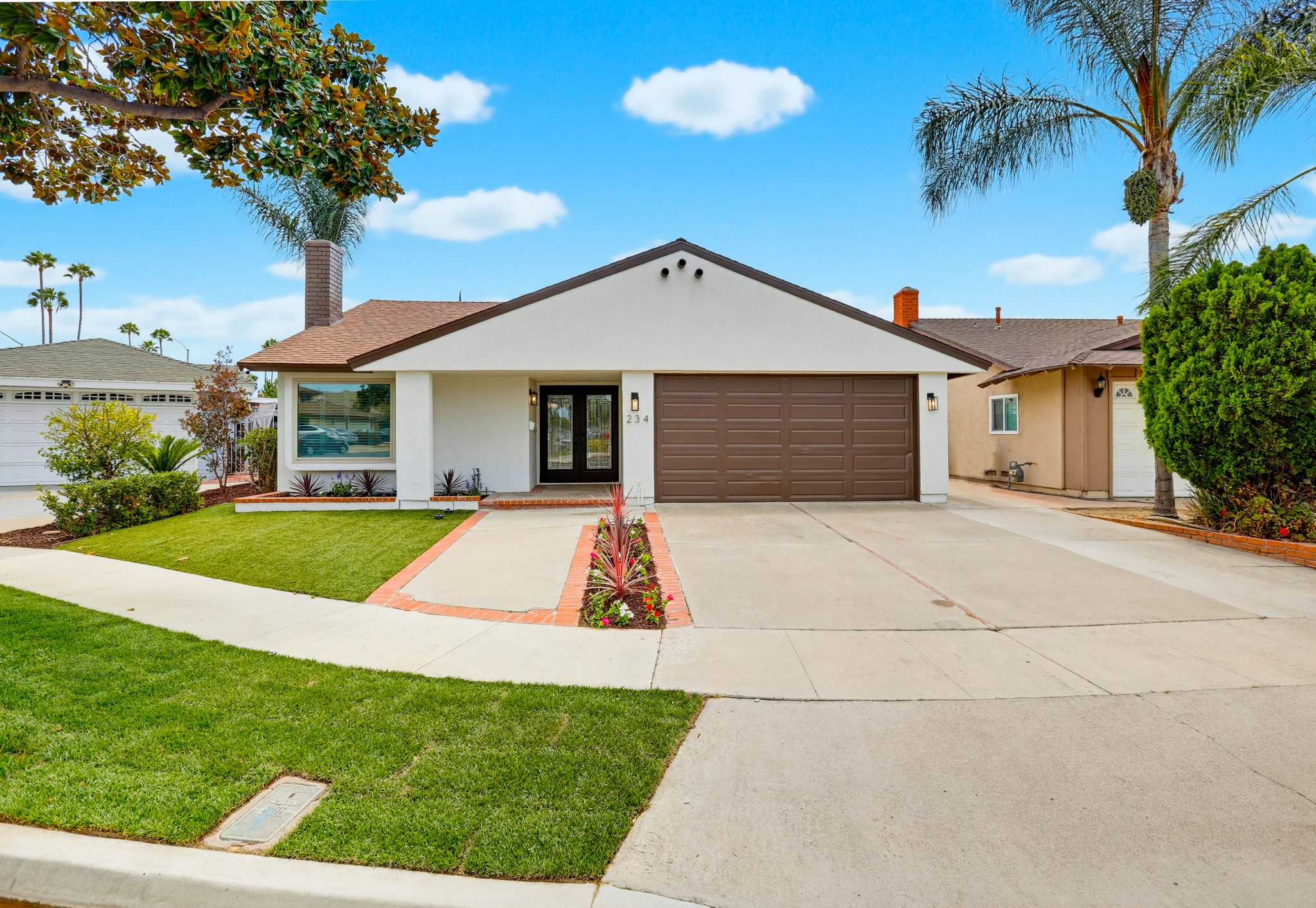 Virtual tour photo 1 of 76 for 234 S Barbara Way