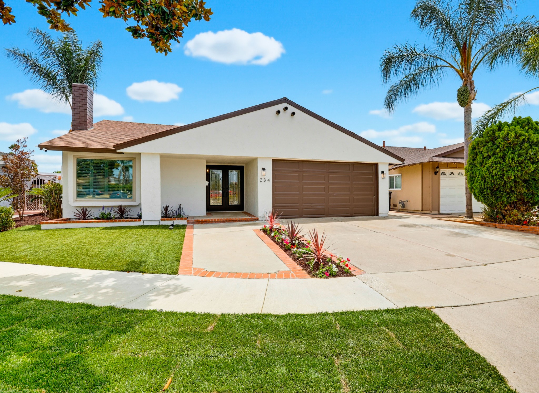 Virtual tour photo 3 of 76 for 234 S Barbara Way