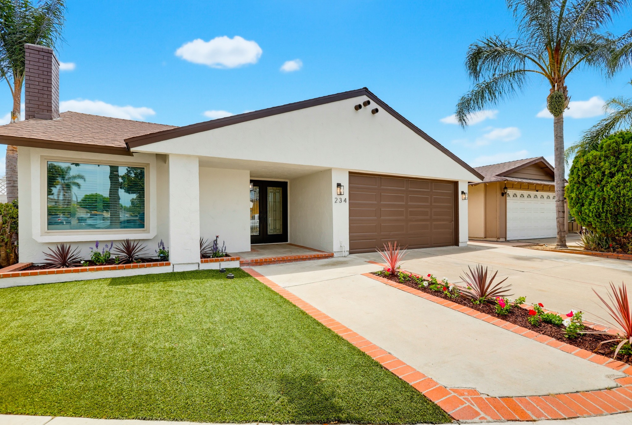 Virtual tour photo 6 of 76 for 234 S Barbara Way