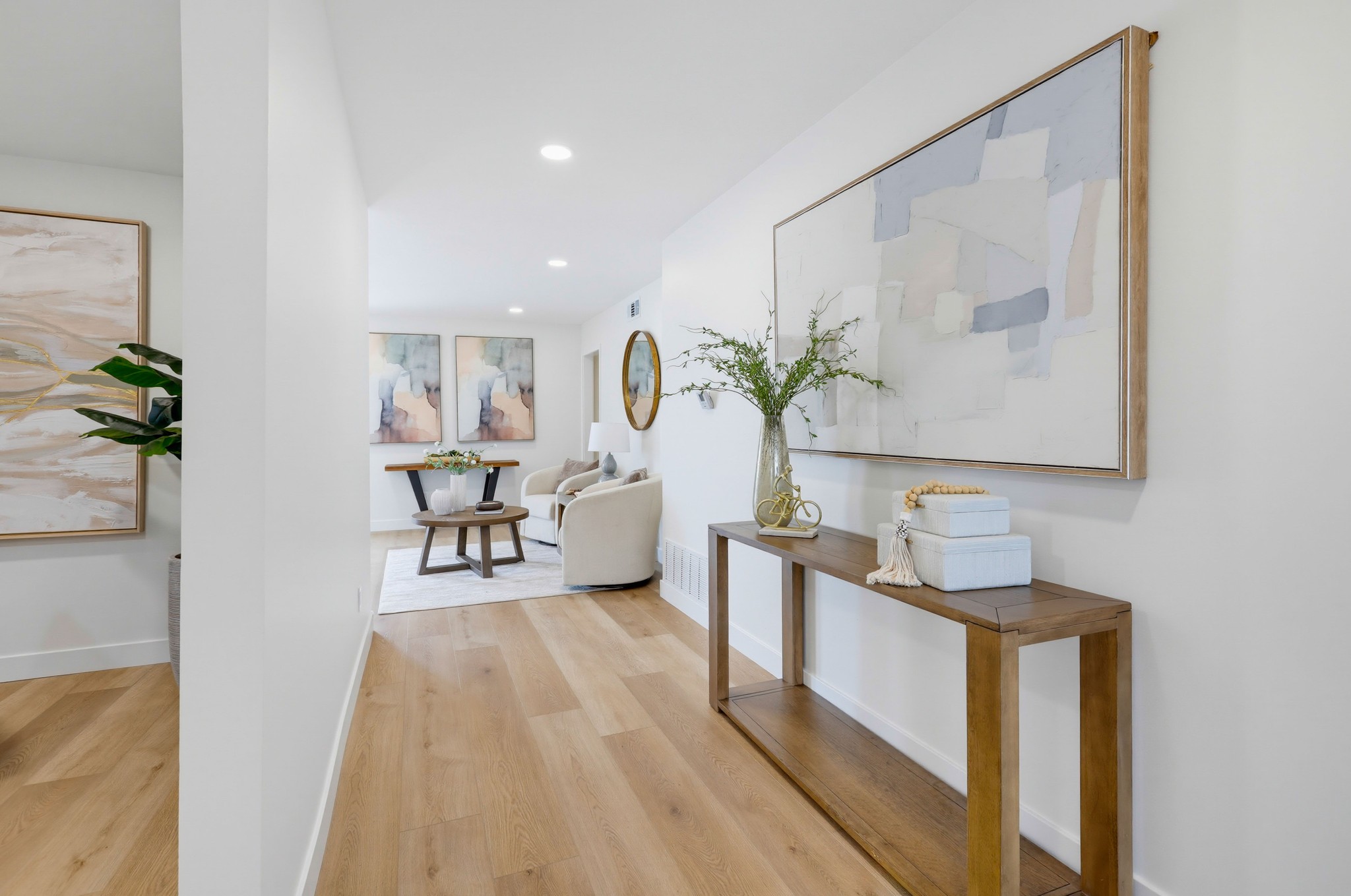 Virtual tour photo 10 of 76 for 234 S Barbara Way