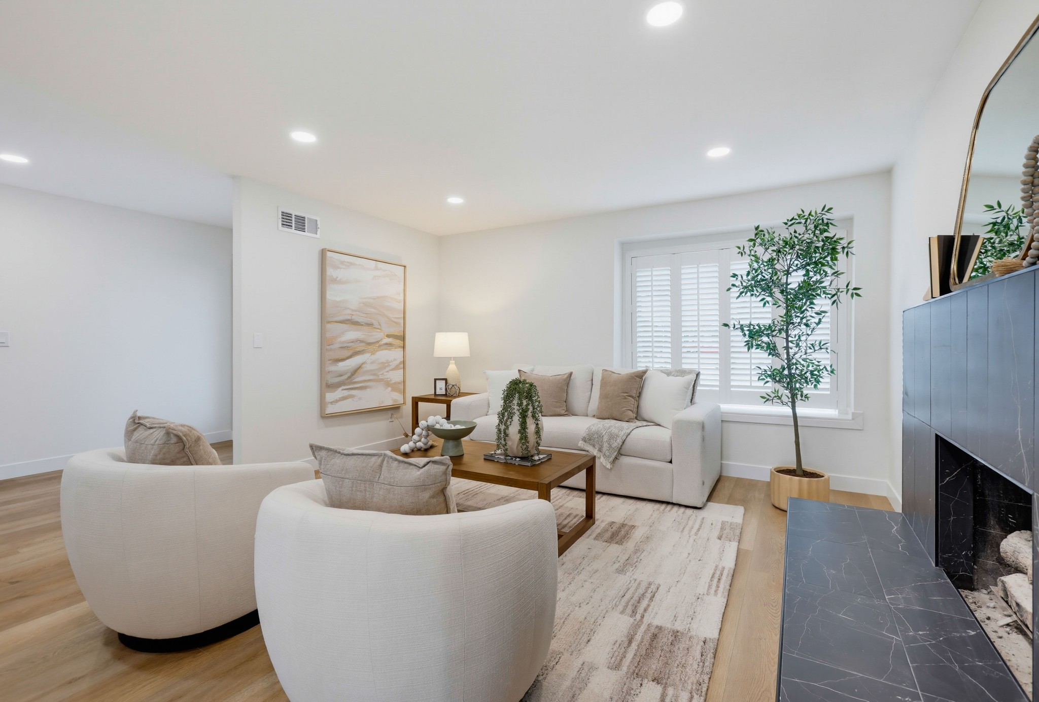 Virtual tour photo 18 of 76 for 234 S Barbara Way