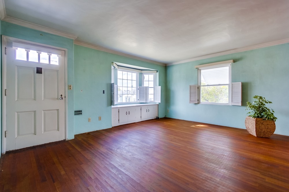 Virtual tour photo 6 of 39 for 2340 Lucerne Drive