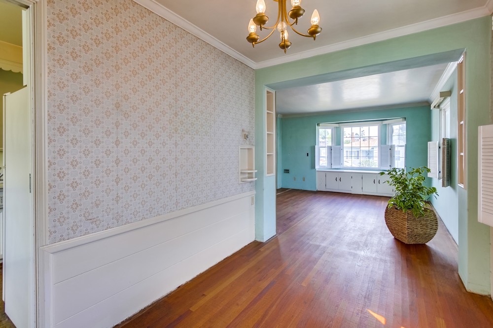 Virtual tour photo 10 of 39 for 2340 Lucerne Drive