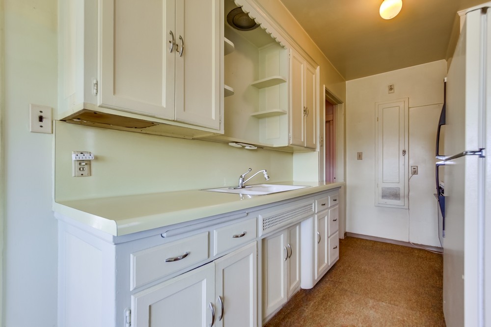 Virtual tour photo 13 of 39 for 2340 Lucerne Drive