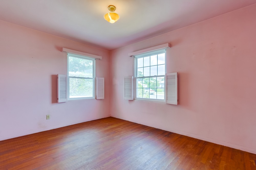 Virtual tour photo 14 of 39 for 2340 Lucerne Drive