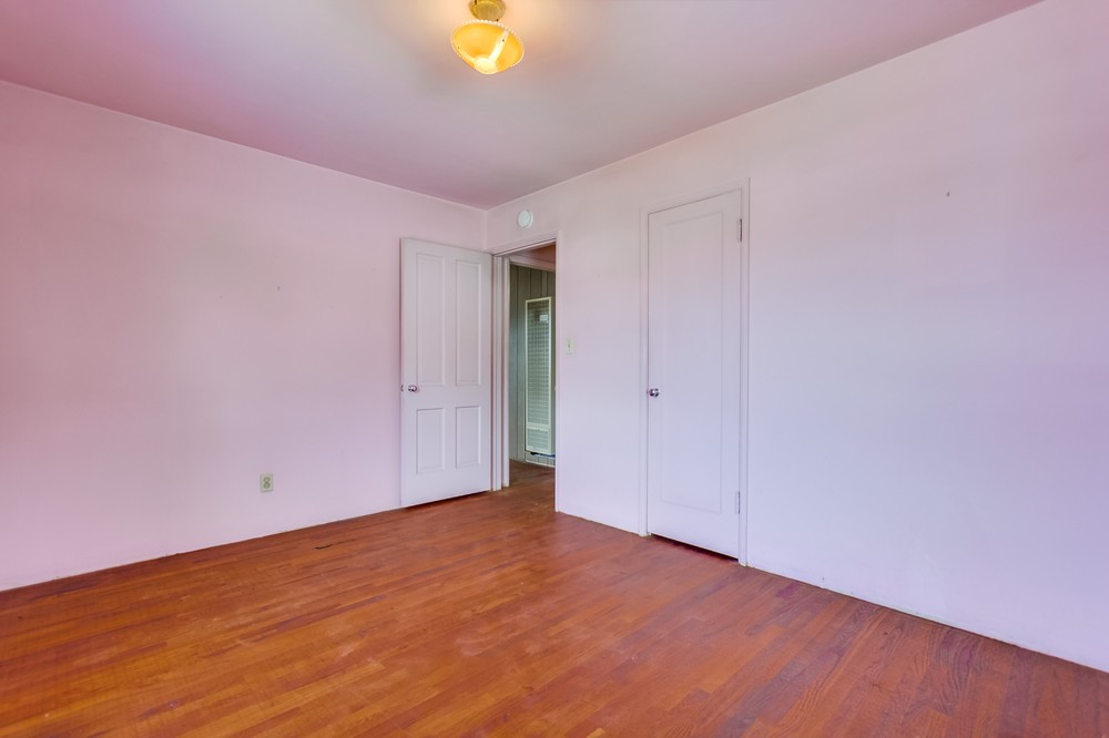 Virtual tour photo 15 of 39 for 2340 Lucerne Drive