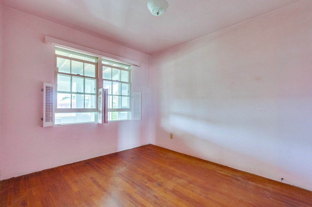 Virtual tour photo 16 of 39 for 2340 Lucerne Drive