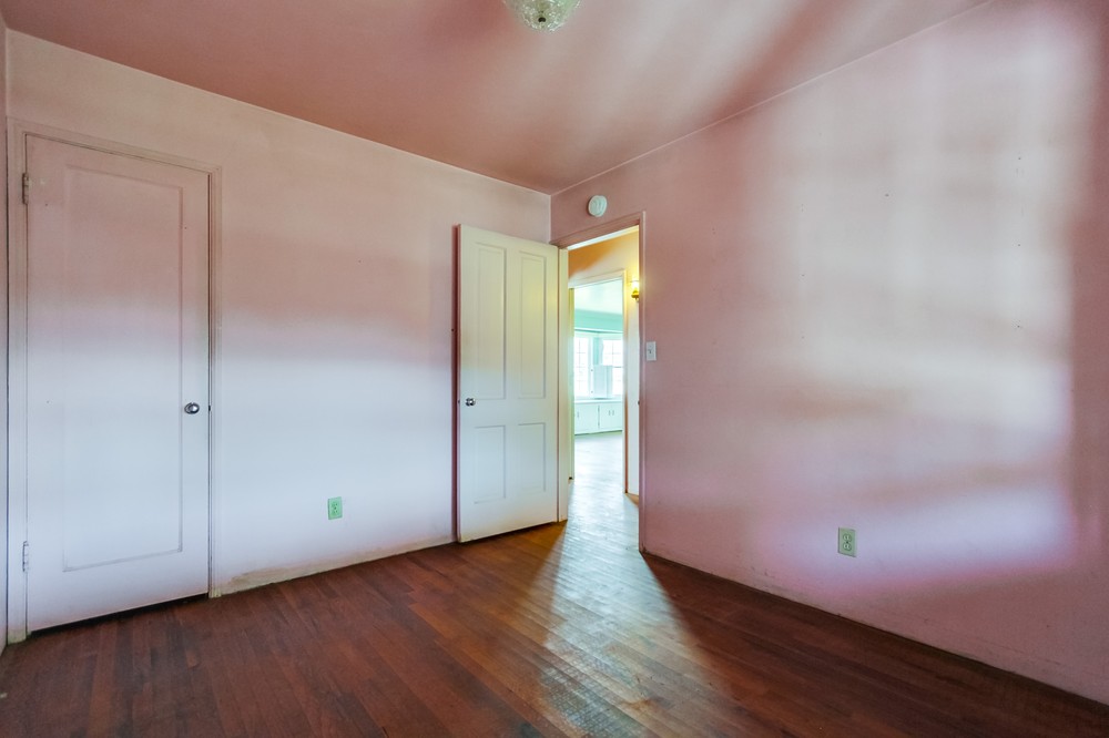 Virtual tour photo 17 of 39 for 2340 Lucerne Drive