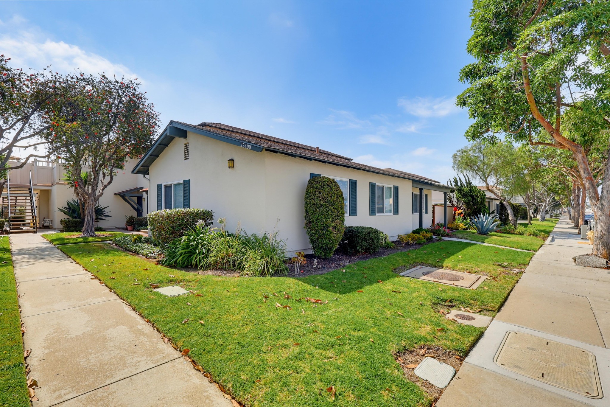 Virtual tour photo 3 of 53 for 23400 S Western Ave Unit B