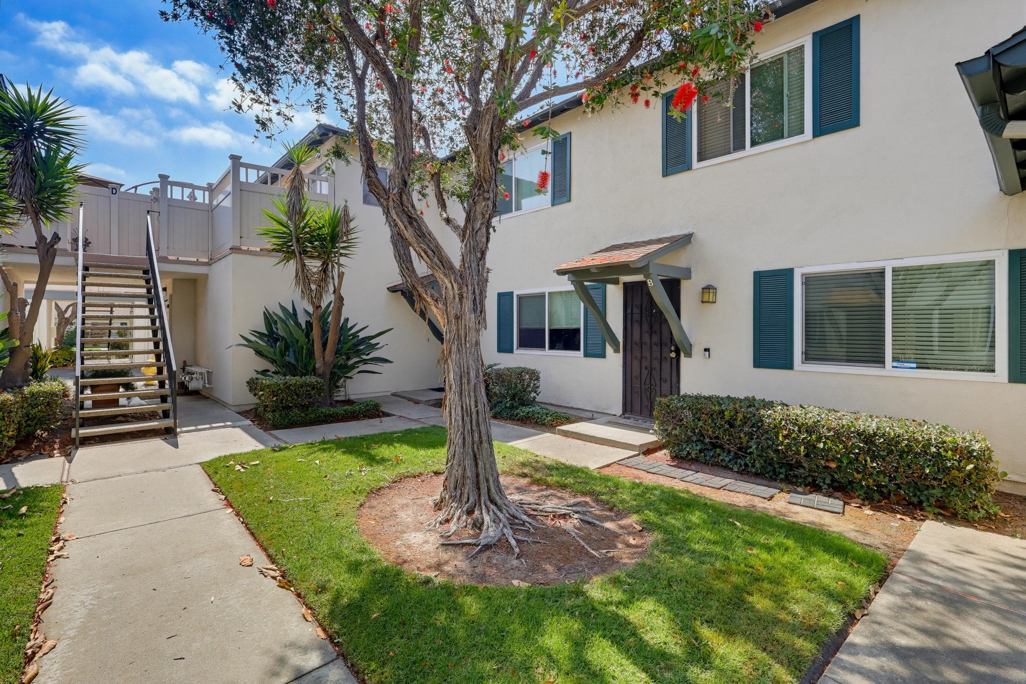 Virtual tour photo 4 of 53 for 23400 S Western Ave Unit B