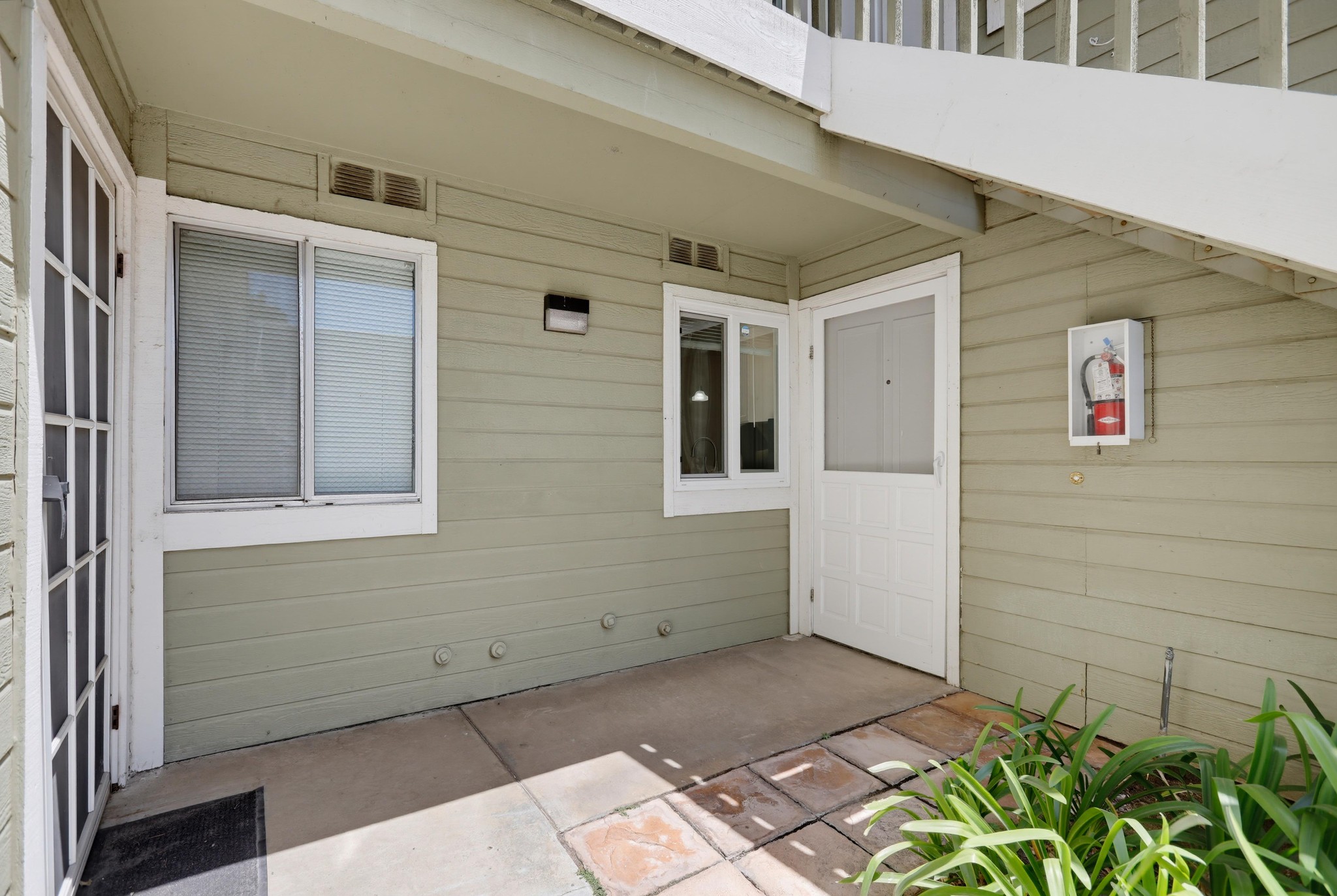 Virtual tour photo 7 of 50 for 23411 Cambridge Rd