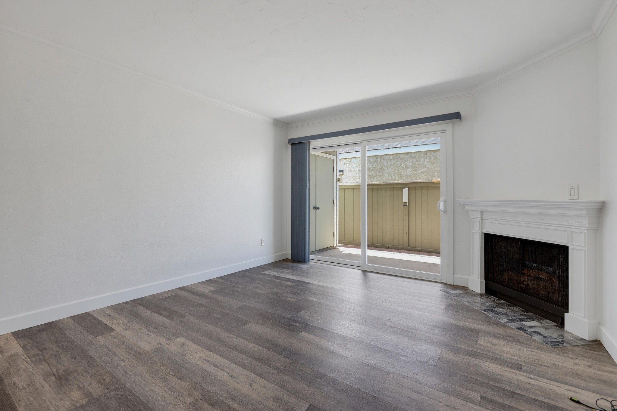 Virtual tour photo 9 of 50 for 23411 Cambridge Rd