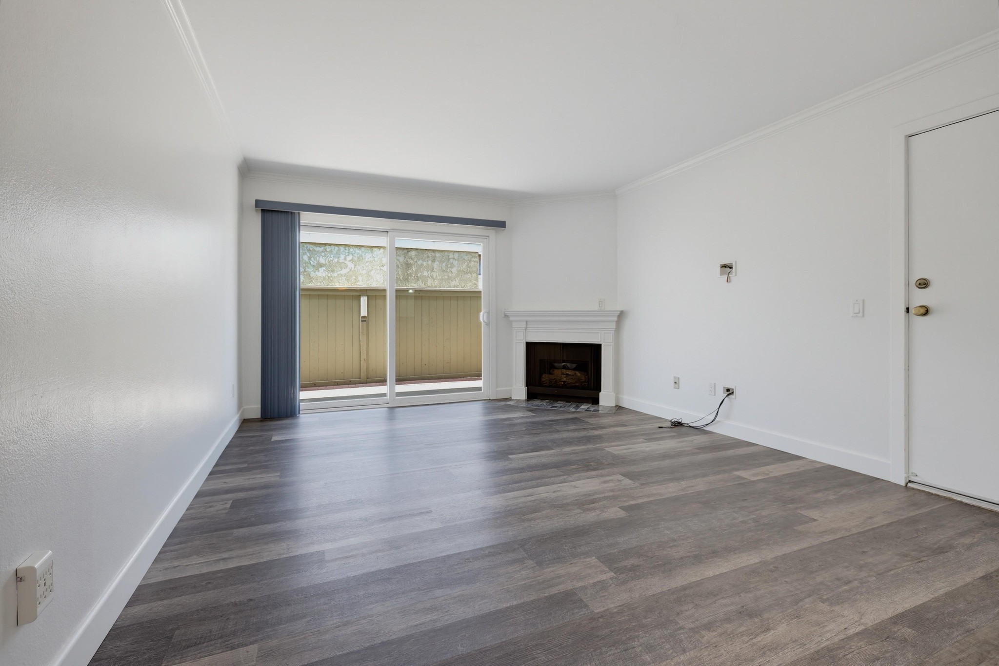 Virtual tour photo 11 of 50 for 23411 Cambridge Rd