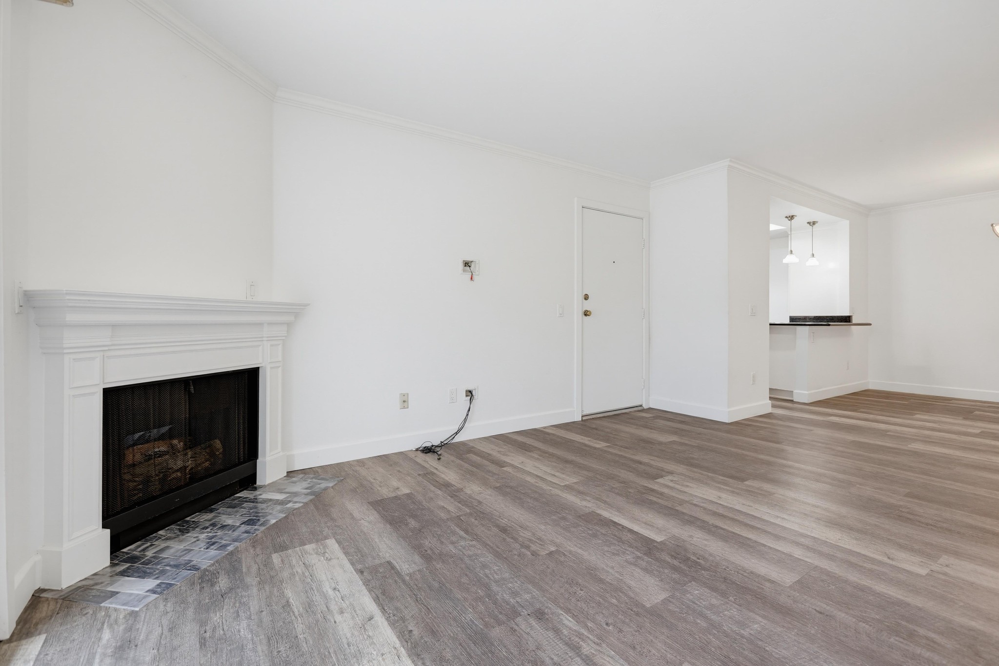 Virtual tour photo 13 of 50 for 23411 Cambridge Rd