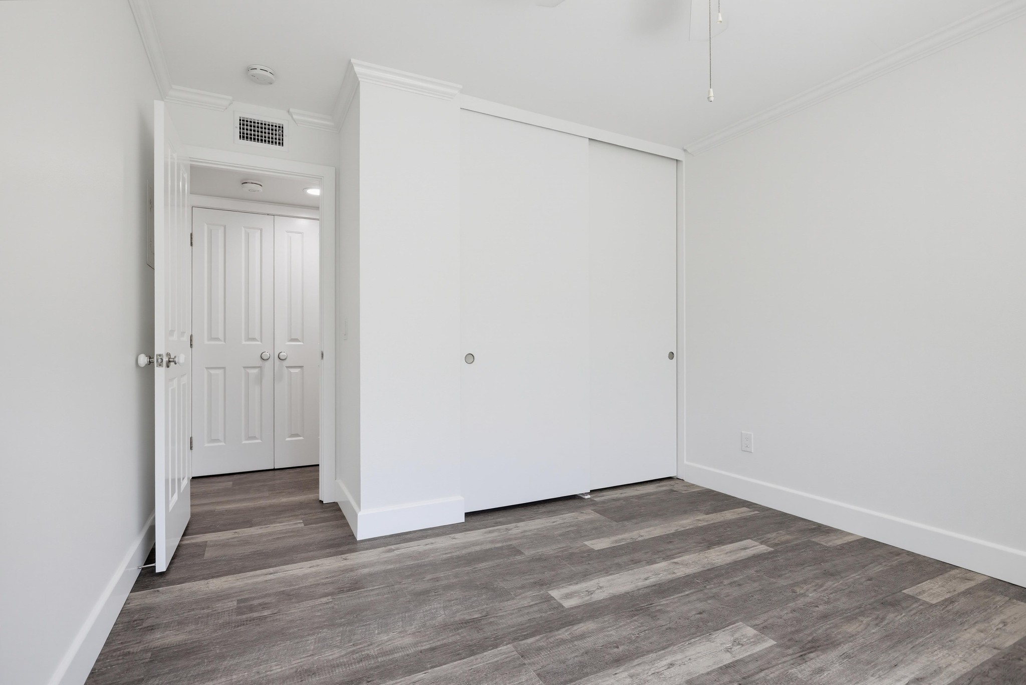 Virtual tour photo 31 of 50 for 23411 Cambridge Rd