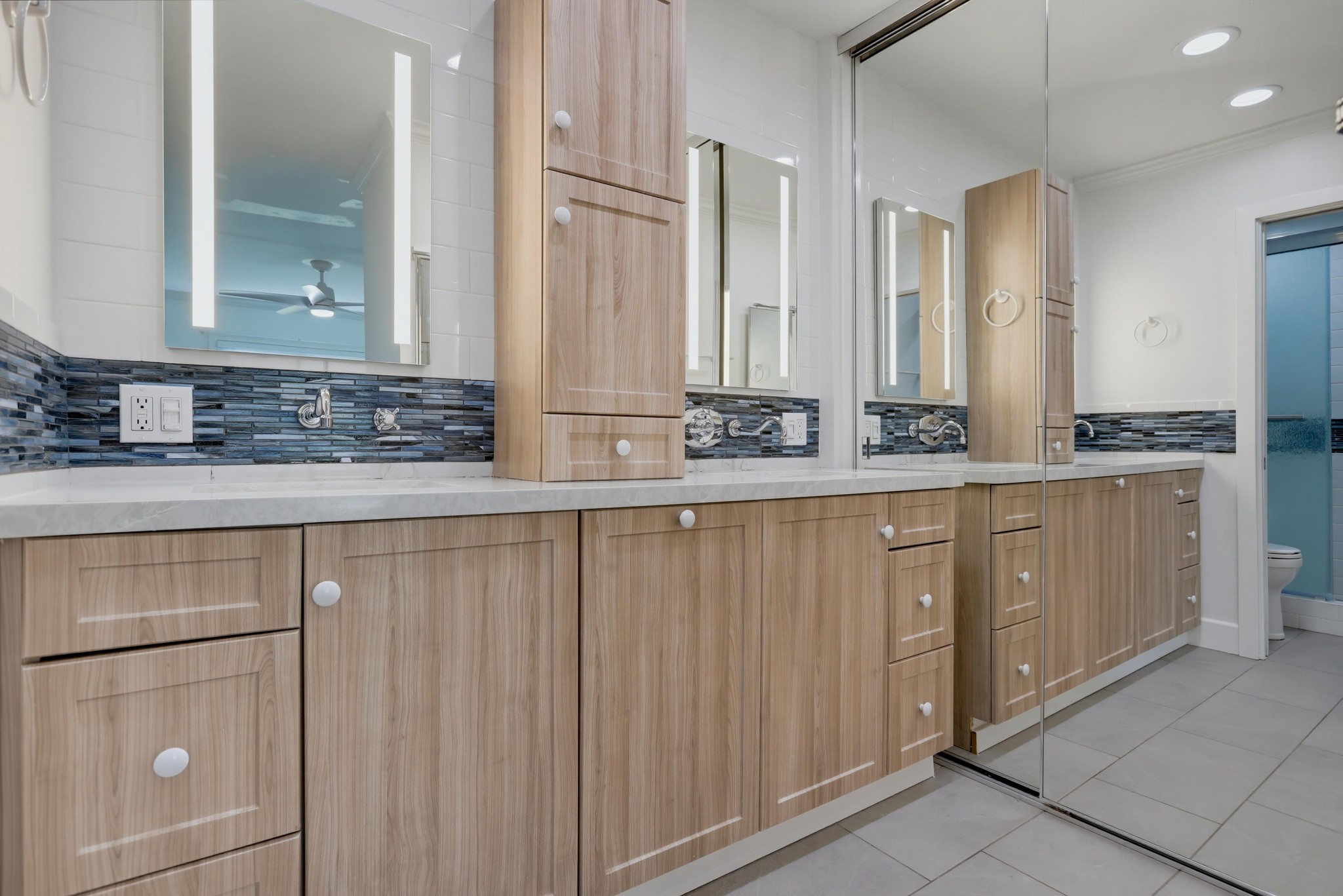 Virtual tour photo 40 of 50 for 23411 Cambridge Rd