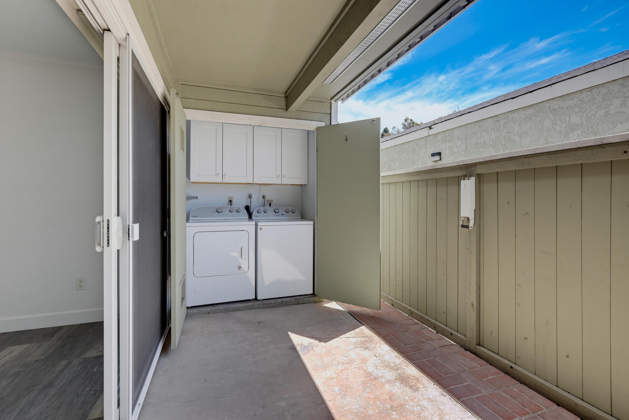 Virtual tour photo 45 of 50 for 23411 Cambridge Rd