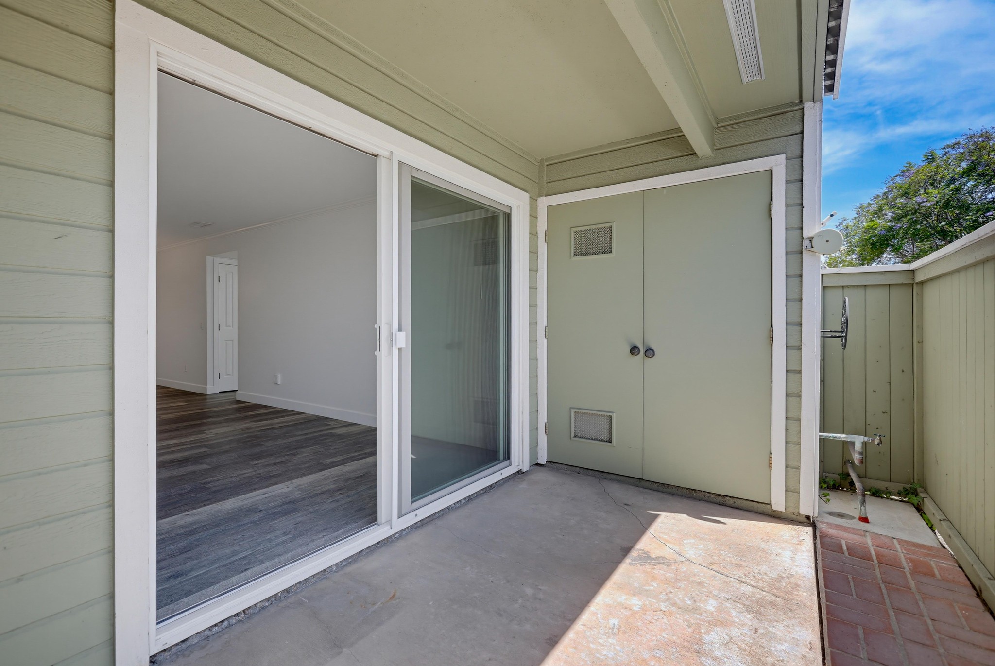 Virtual tour photo 47 of 50 for 23411 Cambridge Rd