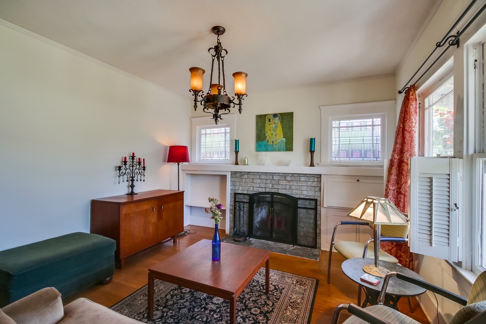 Virtual tour photo 8 of 62 for 2345 Bancroft St