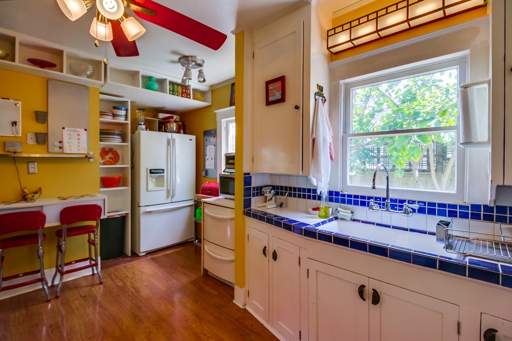 Virtual tour photo 18 of 62 for 2345 Bancroft St