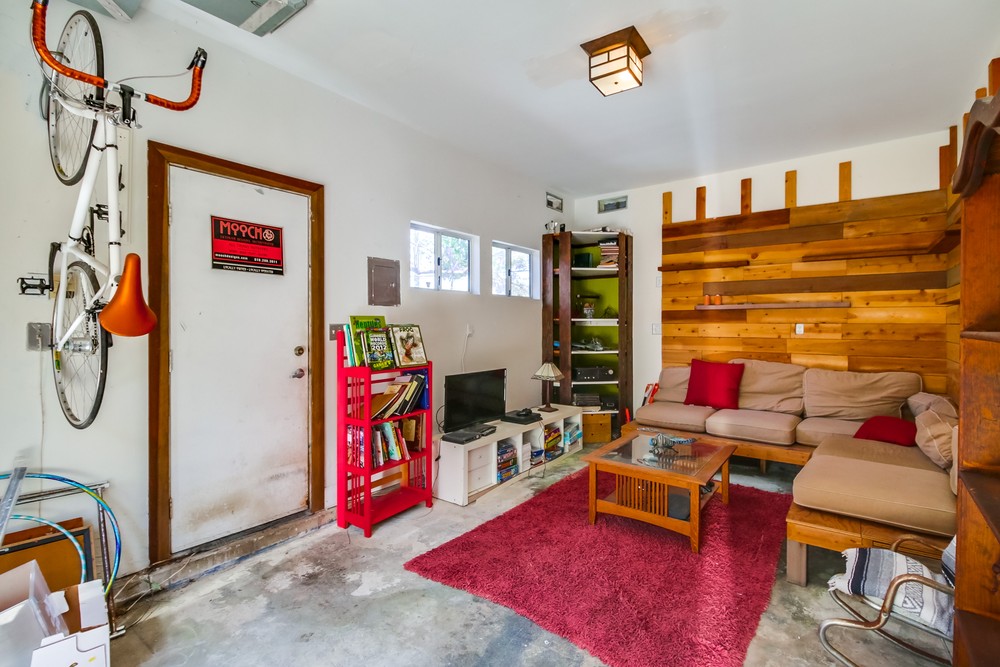 Virtual tour photo 55 of 62 for 2345 Bancroft St