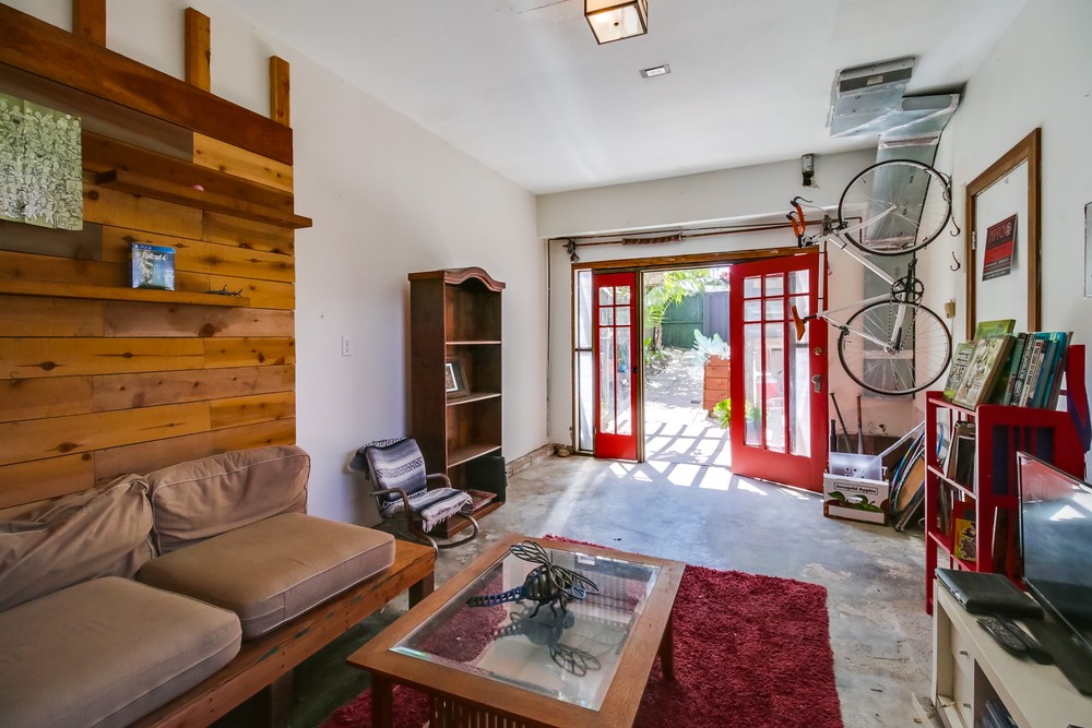 Virtual tour photo 57 of 62 for 2345 Bancroft St