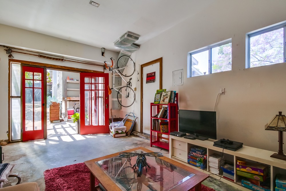 Virtual tour photo 58 of 62 for 2345 Bancroft St
